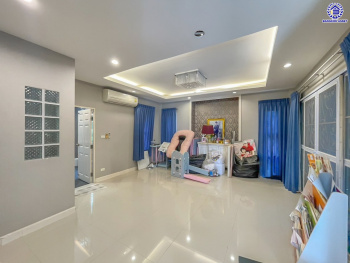 *****บ้านเดี่ยวมือสอง โครงการ กฤษดานคร18 พุทธมณฑลสาย3 เนื้อที่ 76.20 ตร.ว. พื้นที่ใช้สอย 180 ตร.ม. ฟังก์ชัน 3 ห้องนอน 3 ห้องน้ำ จอดรถได้ 2 คัน บนทำเลศักยภาพเชื่อมต่อถนนพุทธมณฑลสาย3, ถนนบรมราชชนนี, ถนนอุทยาน, ถนนอักษะ, ถนนพุทธมณฑลสาย2 ใกล้เซ็นทรัลปิ่นเกล้า ม.มหิดล และทางด่วน "ศรีรัช"