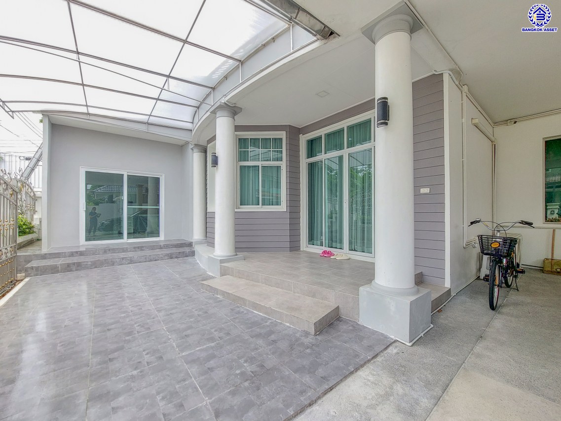 *****บ้านเดี่ยวมือสองนนทบุรี โครงการ บางกอกบูเลอวาร์ด ราชพฤกษ์-พระราม5 หลังมุม เนื้อที่ 69 ตร.ว. พื้นที่ใช้สอย 300 ตร.ม. บนสังคมคุณภาพ SC Asset* ฟังก์ชันพร้อม 3 ห้องนอน 4 ห้องน้ำ จอดรถได้ 2 คัน พร้อมแถมฟรี! เครื่องปรับอากาศ 5 เครื่อง, เครื่องทำน้ำอุ่น 2 เครื่อง บนทำเลติดถนนราชพฤกษ์ ใกล้จุดทางด่วนศรีรัช และเพียง 10 ถึงรถไฟฟ้า "สถานีบางรักใหญ่"