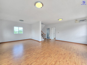 *****บ้านมือสองนนทบุรี โครงการ คาซ่าพรีเมี่ยม ราชพฤกษ์-พระราม5 บ้านเดี่ยวหลังมุม 3 ชั้น แบรนด์ Q.House เนื้อที่ 59.8 ตร.ว.พื้นที่ใช้สอย 246 ตร.ม. ดีไซน์ตอบทุกไลฟ์สไตล์ ฟังก์ชัน 3 ห้องนอนใหญ่ 3 ห้องน้ำ จอดรถได้ 2 คัน บนทำเลติดถนน เชื่อมต่อทุกเส้นทาง ใกล้ตลาดเจ้าพระยา, เดอะวอล์ค, ร.ร.เตรียมอุดมศึกษาฯ เซ็นทรัลเวสต์เกต และรถไฟฟ้า "สถานีบางพลู"