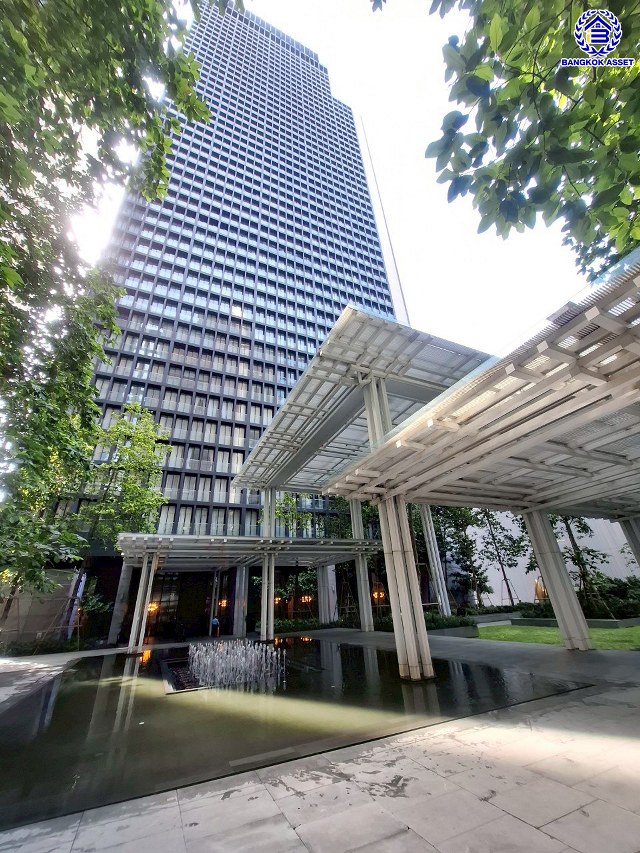 คอนโดมือสองย่านกรุงเทพฯ โนเบิล เพลินจิตคอนโด พื้นที่ใช้สอยขนาด 58.20 ตร.ม ฟังก์ชัน 1 ห้องนอน 1 ห้องน้ำ 1 ห้องนั่งเล่น ที่จอดรถ 1 คัน พร้อมเข้าอยู่ บนทำเลเดินทางสะดวก เชื่อมต่อถนนเพลินจิต, ถนนสุขุมวิท, ถนนวิทยุ, ถนนเพชรบุรี ใกล้รถไฟฟ้าสายสีเขียวอ่อน "สถานีเพลินจิต" และทางด่วน "เพลินจิต"