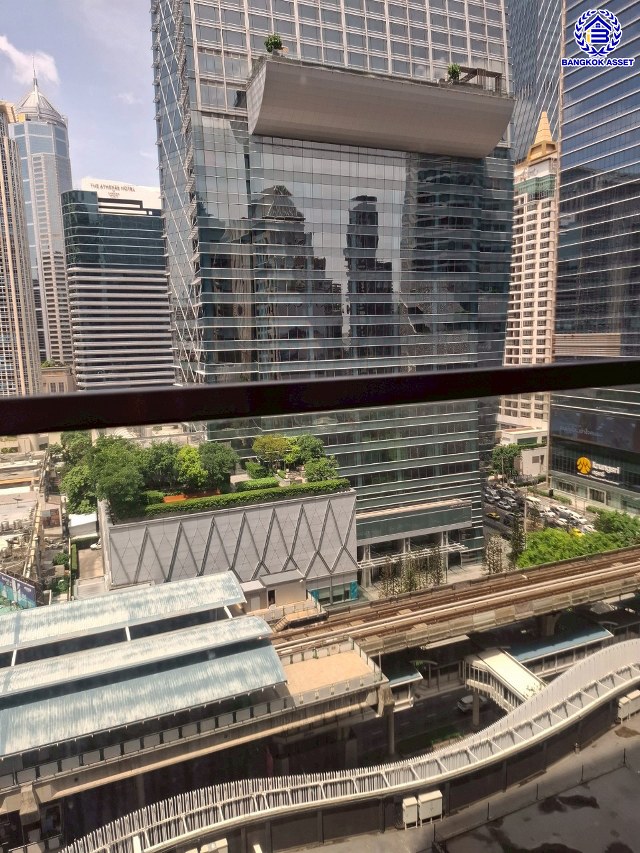 คอนโดมือสองย่านกรุงเทพฯ โนเบิล เพลินจิตคอนโด พื้นที่ใช้สอยขนาด 58.20 ตร.ม ฟังก์ชัน 1 ห้องนอน 1 ห้องน้ำ 1 ห้องนั่งเล่น ที่จอดรถ 1 คัน พร้อมเข้าอยู่ บนทำเลเดินทางสะดวก เชื่อมต่อถนนเพลินจิต, ถนนสุขุมวิท, ถนนวิทยุ, ถนนเพชรบุรี ใกล้รถไฟฟ้าสายสีเขียวอ่อน "สถานีเพลินจิต" และทางด่วน "เพลินจิต"