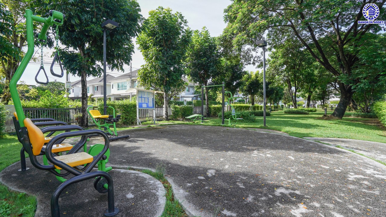 บ้านมือสองตกแต่งใหม่ โครงการ เพอร์เฟคเพลส3 ราชพฤกษ์ คุณภาพแบรนด์ Property Perfect เนื้อที่ 64 ตร.ว. พื้นที่ใช้สอย 210.06 ตร.ม. หลังใหญ่ตอบโจทย์ทุกการอยู่อาศัย ฟังก์ชัน 3 ห้องนอน 3 ห้องน้ำ 2 ที่จอดรถ บนทำเลติดถนนราชพฤกษ์ ใกล้วงเวียนพระราม5 และรถไฟฟ้าสายสีม่วง "สถานีบางรักน้อยท่าอิฐ"