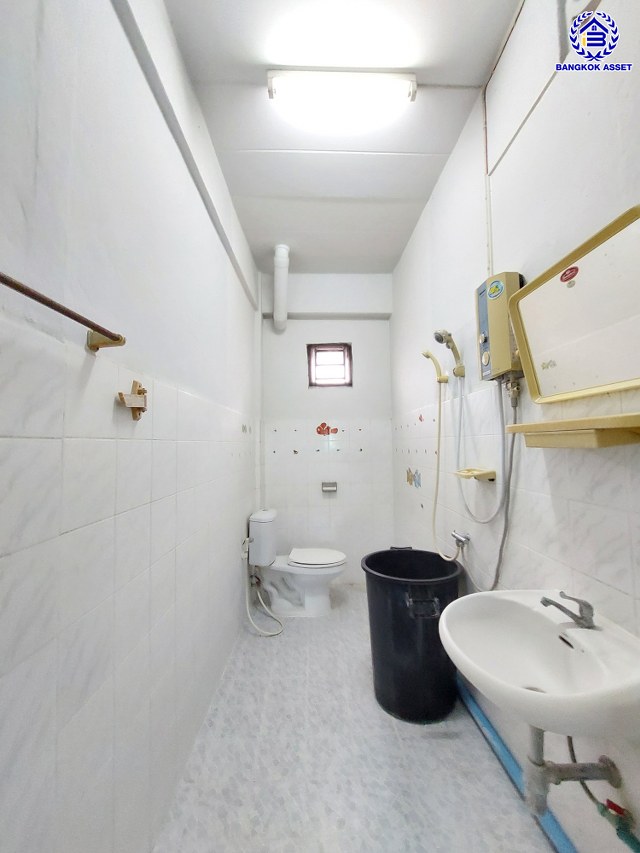 *****อาคารพาณิชย์มือสองนนทบุรี โครงการ ยัวร์เฮ้าส์ บางกรวย-ไทรน้อย เนื้อที่ 28 ตร.ว. พื้นที่ใช้สอย 250 ตร.ม. ฟังก์ชัน 3 ห้องนอน 4 ห้องน้ำ 1 ที่จอดรถ บนทำเลดีเชื่อมต่อ เชื่อมต่อถนนเทอดพระเกียรติ, ถนนจรัญสนิทวงศ์, ถนนนครอินทร์, ถนนราชพฤกษ์ และใกล้จุดขึ้นทางด่วน "ศรีรัช" ในราคาคุ้มสุดๆ