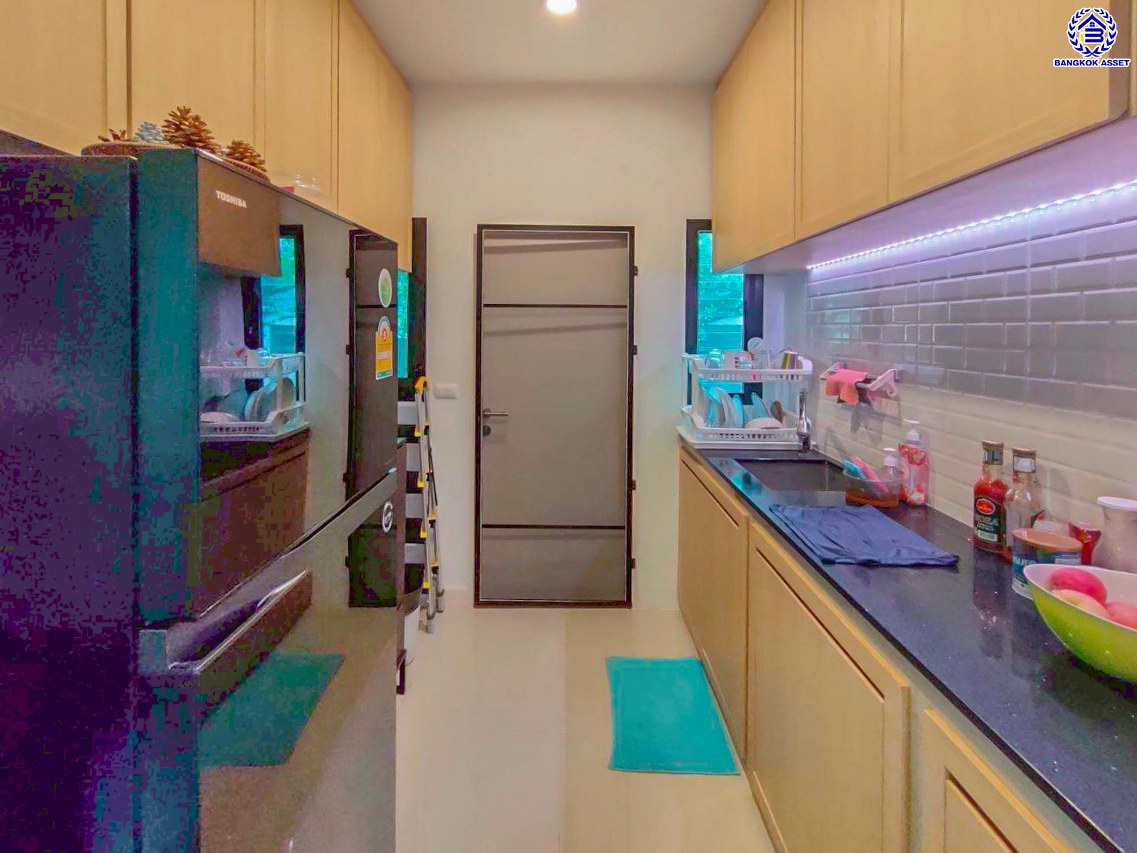 บ้านเดี่ยวมือสองย่านนนทบุรี โครงการ คณาสิริ ศาลายา-ปิ่นเกล้า เนื้อที่ 71.70 ตร.ว. พื้นที่ใช้สอย 180 ตร.ม. ฟังก์ชัน 4 ห้องนอน 3 ห้องน้ำ 2 ที่จอดรถ แถมฟรี เครื่องปรับอากาศ และ เครื่องทำน้ำอุ่น โครงการบนทำเลดี เชื่อมต่อถนนสำเร็จพัฒนา ถนนกาญจนาภิเษก ซอยกันตนา และใกล้จุดขึ้นทางด่วน "ศรีรัช"