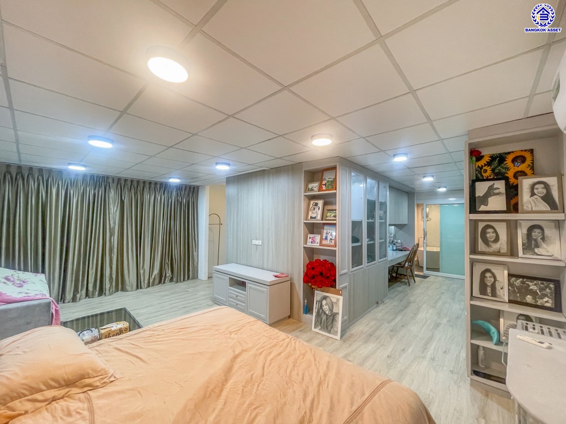 บ้านเดี่ยวมือสองนนทบุรี โครงการ พฤกษาวิลเลจ11 รัตนาธิเบศร์ เนื้อที่กว้างถึง 50.30 ตร.ว. พื้นที่ใช้สอย 130 ตร.ม. ฟังก์ชัน 4 ห้องนอน 3 ห้องน้ำ 1 ที่จอดรถ บนทำเลดี เดินทางสะดวก เชื่อมต่อถนนรัตนาธิเบศร์ และถนนราชพฤกษ์ ใกล้รถไฟฟ้าสายสีม่วง "สถานีบางรักน้อยท่าอิฐ" จองเลย!