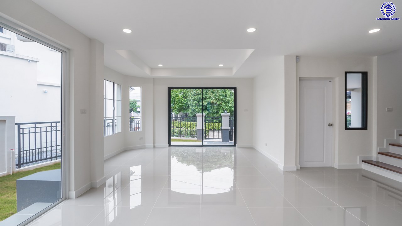 บ้านมือสองตกแต่งใหม่ แบรนด์ LH โครงการ มัณฑนา ราชพฤกษ์ เนื้อที่ 58.5 ตร.ว. พื้นที่ใช้สอย 177.21 ตร.ม. ฟังก์ชัน 3 ห้องนอน 3 ห้องน้ำ จอดรถได้ 2 คัน พร้อมพื้นที่รอบบ้านกว้างขวาง Facilities ตอบโจทย์ทุกกิจกรรม บนทำเลใกล้วงเวียนพระราม5 เซ็นทรัลเวสต์เกต และรถไฟฟ้าสายสีม่วง "สถานีบางรักน้อยท่าอิฐ"