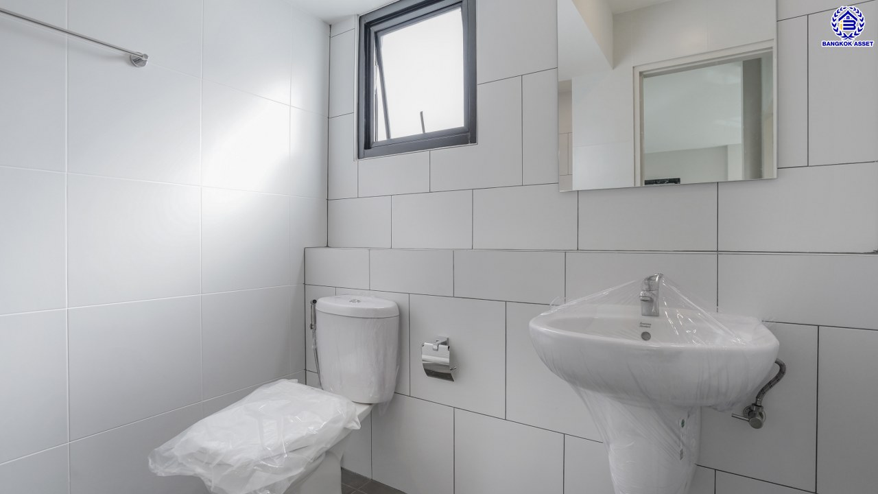 บ้านมือสองตกแต่งใหม่ โครงการ ราชพฤกษ์ บางบอน4 เนื้อที่ 102.8 ตร.ว. ฟังก์ชัน 4 ห้องนอน 3 ห้องน้ำ จอดรถได้ 2 คัน บนพื้นที่ใช้สอย 231.6 ตร.ม. บนทำเลศักยภาพ เชื่อมต่อหลายเส้นทาง ใกล้เดอะมอลล์บางแค จุดขึ้นทางด่วน "พระราม2" และรถไฟฟ้าสายสีน้ำเงิน "สถานีหลักสอง"