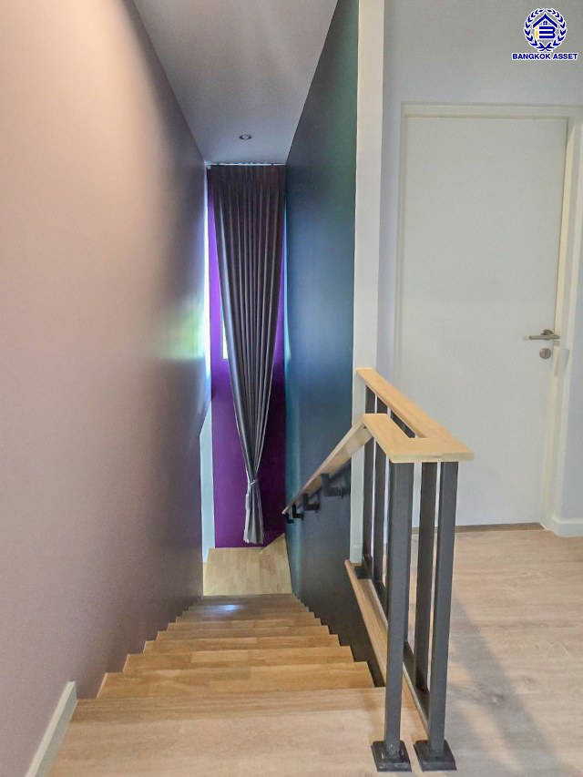 *****บ้านเดี่ยวมือสองปทุมธานี โครงการ อณาสิริ ราชพฤกษ์-346 เนื้อที่กว้างถึง 55.40 ตร.ว. พื้นที่ใช้สอย 161 ตร.ม. ฟังก์ชัน 3 ห้องนอน 3 ห้องน้ำ 2 ที่จอดรถ บนทำเลเดินทางสะดวก เชื่อมต่อ ถนนราชพฤกษ์, ถนนสะพานนนทบุรี-บางบัวทอง ใกล้จุดขึ้นทางด่วน "ศรีสมาน" ใกล้โรบินสันศรีสมาน และ โรบินสันราชพฤกษ์