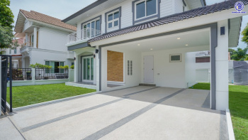 บ้านมือสองตกแต่งใหม่ บ้านคุณภาพดีจาก Property Perfect เพอร์เฟคเพลส ราชพฤกษ์ ติดถนนราชพฤกษ์ เชื่อมต่อถนนรัตนาธิเบศร์ ใกล้รถไฟฟ้าสายสีม่วง "สถานีบางรักน้อยท่าอิฐ" จุดขึ้นทางด่วน "กาญจนาภิเษก" และเซ็นทรัล เวสต์วิลล์ บนเนื้อที่ 56.3 ตร.ว. พื้นที่ใช้สอย 195.17 ตร.ม. พร้อมฟังก์ชัน 3 ห้องนอน 3 ห้องน้ำ จอดรถได้ 2 คัน