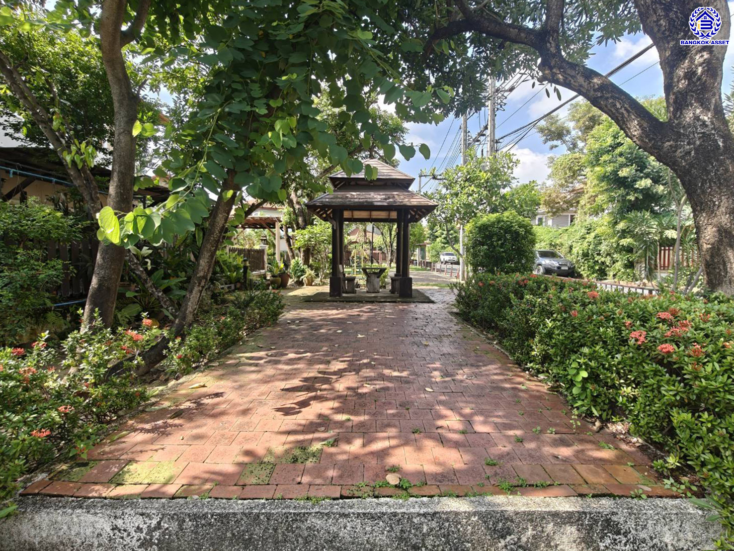 บ้านมือสองตกแต่งใหม่ โครงการ Nontara ราชพฤกษ์ (นนนที) New design เนื้อที่ 56 ตร.ว. บนพื้นที่ใช้สอยกว่า 227.77 ตร.ม. ฟังก์ชัน 4 ห้องนอน 3 ห้องน้ำ จอดรถได้ 2 คัน บนทำเลใจกลางราชพฤกษ์ ใกล้ห้างเซ็นทรัล เวสวิลล์, ทางพิเศษศรีรัช เชื่อมสู่สาทร-ปิ่นเกล้า ได้อย่างรวดเร็ว...