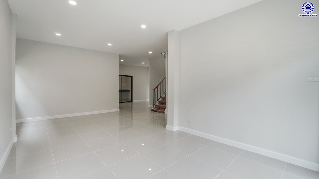 บ้านมือสองตกแต่งใหม่ โครงการ Nontara ราชพฤกษ์ (นนนที) New design เนื้อที่ 56 ตร.ว. บนพื้นที่ใช้สอยกว่า 227.77 ตร.ม. ฟังก์ชัน 4 ห้องนอน 3 ห้องน้ำ จอดรถได้ 2 คัน บนทำเลใจกลางราชพฤกษ์ ใกล้ห้างเซ็นทรัล เวสวิลล์, ทางพิเศษศรีรัช เชื่อมสู่สาทร-ปิ่นเกล้า ได้อย่างรวดเร็ว...