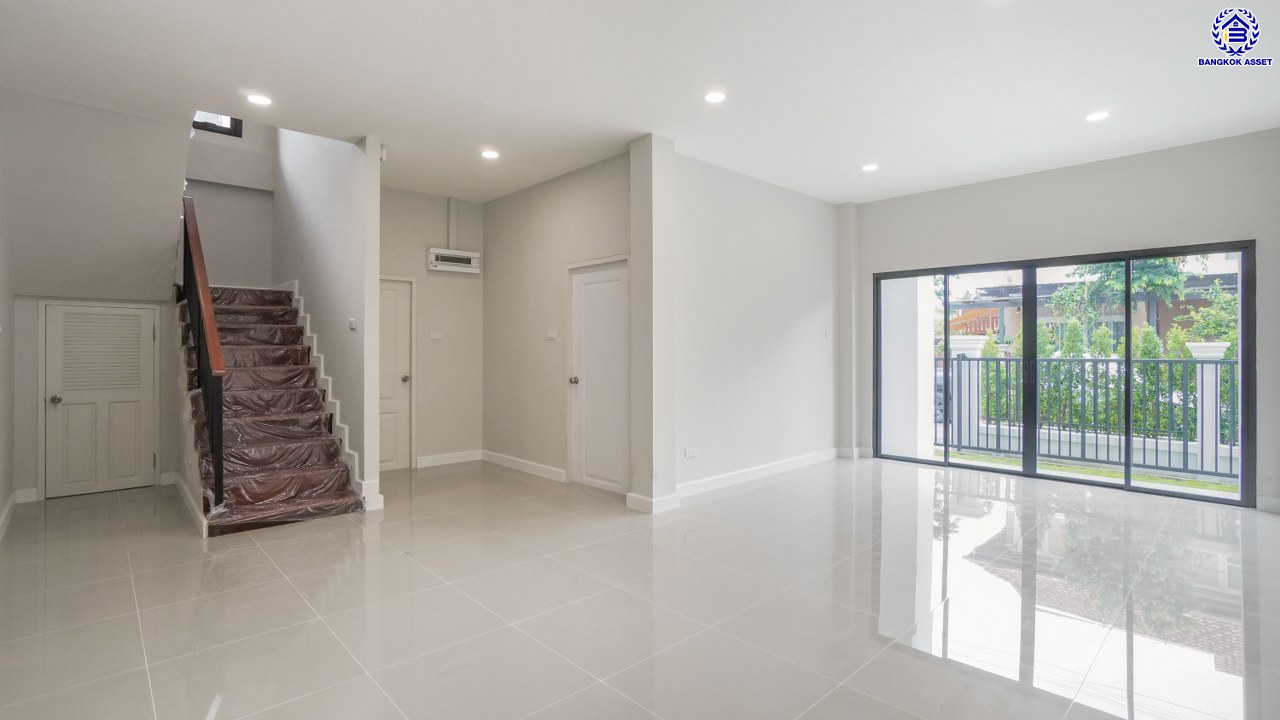 บ้านมือสองตกแต่งใหม่ โครงการ Nontara ราชพฤกษ์ (นนนที) New design เนื้อที่ 56 ตร.ว. บนพื้นที่ใช้สอยกว่า 227.77 ตร.ม. ฟังก์ชัน 4 ห้องนอน 3 ห้องน้ำ จอดรถได้ 2 คัน บนทำเลใจกลางราชพฤกษ์ ใกล้ห้างเซ็นทรัล เวสวิลล์, ทางพิเศษศรีรัช เชื่อมสู่สาทร-ปิ่นเกล้า ได้อย่างรวดเร็ว...