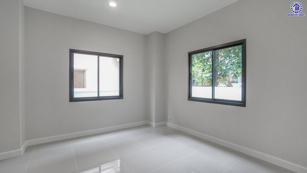 บ้านมือสองตกแต่งใหม่ โครงการ Nontara ราชพฤกษ์ (นนนที) New design เนื้อที่ 56 ตร.ว. บนพื้นที่ใช้สอยกว่า 227.77 ตร.ม. ฟังก์ชัน 4 ห้องนอน 3 ห้องน้ำ จอดรถได้ 2 คัน บนทำเลใจกลางราชพฤกษ์ ใกล้ห้างเซ็นทรัล เวสวิลล์, ทางพิเศษศรีรัช เชื่อมสู่สาทร-ปิ่นเกล้า ได้อย่างรวดเร็ว...