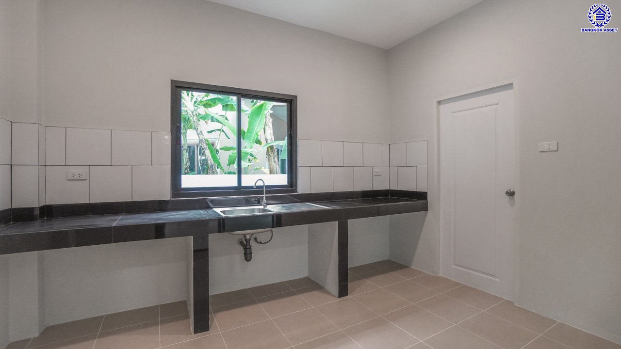 บ้านมือสองตกแต่งใหม่ โครงการ Nontara ราชพฤกษ์ (นนนที) New design เนื้อที่ 56 ตร.ว. บนพื้นที่ใช้สอยกว่า 227.77 ตร.ม. ฟังก์ชัน 4 ห้องนอน 3 ห้องน้ำ จอดรถได้ 2 คัน บนทำเลใจกลางราชพฤกษ์ ใกล้ห้างเซ็นทรัล เวสวิลล์, ทางพิเศษศรีรัช เชื่อมสู่สาทร-ปิ่นเกล้า ได้อย่างรวดเร็ว...