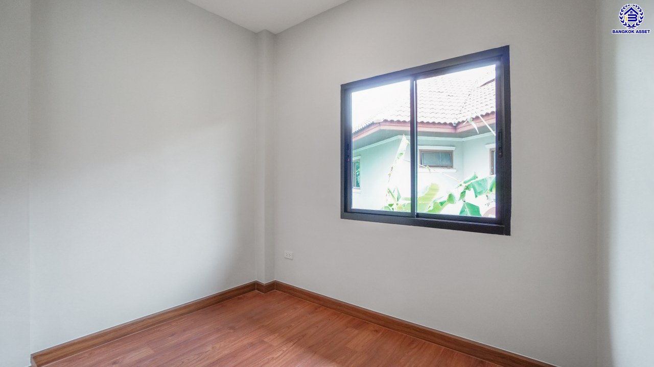 บ้านมือสองตกแต่งใหม่ โครงการ Nontara ราชพฤกษ์ (นนนที) New design เนื้อที่ 56 ตร.ว. บนพื้นที่ใช้สอยกว่า 227.77 ตร.ม. ฟังก์ชัน 4 ห้องนอน 3 ห้องน้ำ จอดรถได้ 2 คัน บนทำเลใจกลางราชพฤกษ์ ใกล้ห้างเซ็นทรัล เวสวิลล์, ทางพิเศษศรีรัช เชื่อมสู่สาทร-ปิ่นเกล้า ได้อย่างรวดเร็ว...