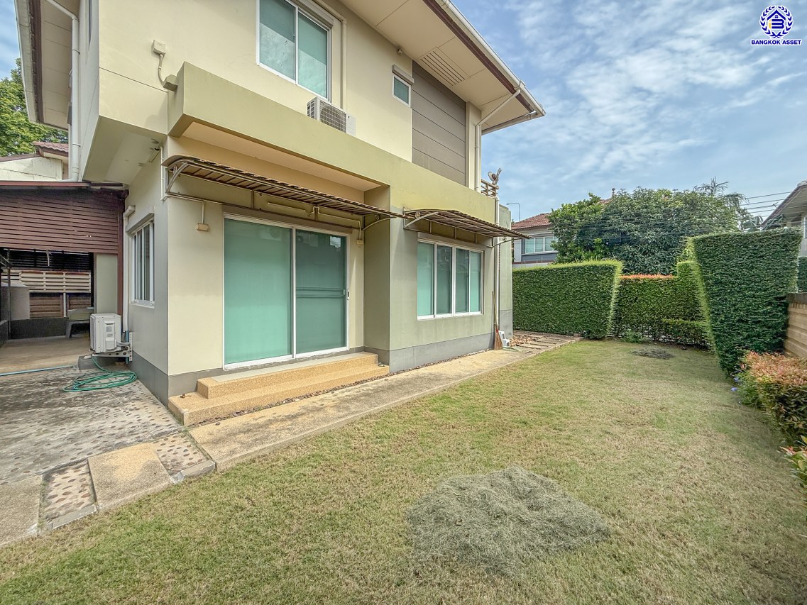 บ้านเดี่ยวมือสองนนทบุรี ทำเลใจกลางเมือง โครงการ บุราสิริ งามวงศ์วาน-ประชาชื่น บ้านหลังใหญ่ เนื้อที่ 63.4 ตร.ว. ฟังก์ชัน 3 ห้องนอน 3 ห้องน้ำ 2 ที่จอดรถ พื้นที่ใช้สอย 170 ตร.ม. เชื่อมต่อถนนหลายสาย ใกล้เดอะมอลล์ งามวงศ์วาน และจุดขึ้นทางด่วนงามวงศ์วาน