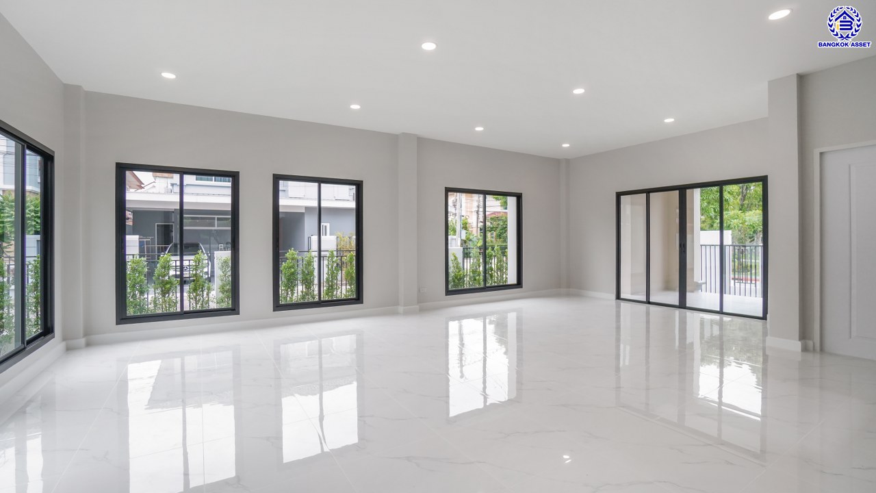 บ้านมือสองตกแต่งใหม่ บ้านเดี่ยวหลังมุม เดอะซิตี้1 ปิ่นเกล้า-พระราม5 ทำเลเดินทางสะดวก เชื่อมต่อถนนนครอินทร์ ถนนกาญจนาภิเษก ถนนราชพฤกษ์ ใกล้รถไฟฟ้าสายสีม่วง "สถานีแยกติวานนท์" บนเนื้อที่ 77 ตร.ว. พื้นที่ใช้สอย 225.52 ตร.ม. ฟังก์ชัน 3 ห้องนอน 3 ห้องน้ำ 2 ที่จอดรถ