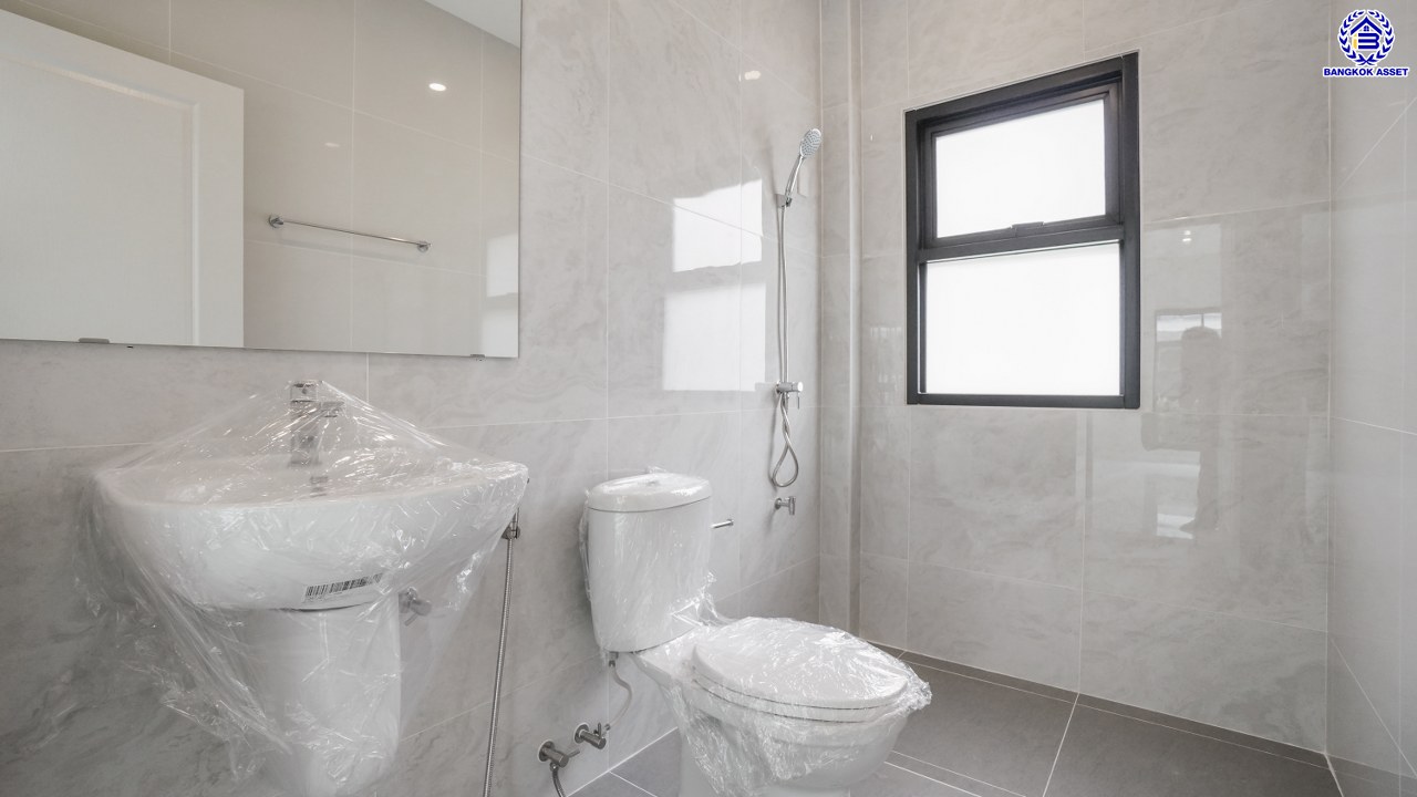 บ้านมือสองตกแต่งใหม่ บ้านเดี่ยวหลังมุม เดอะซิตี้1 ปิ่นเกล้า-พระราม5 ทำเลเดินทางสะดวก เชื่อมต่อถนนนครอินทร์ ถนนกาญจนาภิเษก ถนนราชพฤกษ์ ใกล้รถไฟฟ้าสายสีม่วง "สถานีแยกติวานนท์" บนเนื้อที่ 77 ตร.ว. พื้นที่ใช้สอย 225.52 ตร.ม. ฟังก์ชัน 3 ห้องนอน 3 ห้องน้ำ 2 ที่จอดรถ