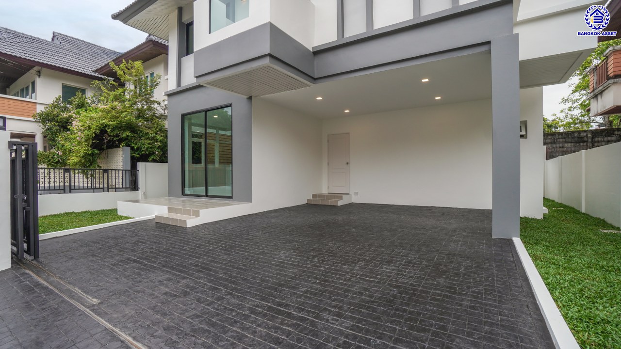 บ้านมือสองตกแต่งใหม่ โครงการ Nonvedian บางศรีเมือง (นนทวดี) เนื้อที่ 50 ตร.ว. พื้นที่ใช้สอย 208.29 ตร.ม. ฟังก์ชัน 3 ห้องนอน 3 ห้องน้ำ 2 ที่จอดรถ รีโนเวทพร้อมเข้าอยู่ เชื่อมต่อหลายเส้นทาง ทั้งถนนรัตนาธิเบศร์ ถนนติวานนท์ ถนนนครอินทร์ และยังสามารถเดินทางด้วยเรือได้ ใกล้รถไฟฟ้าสายสีม่วง "สถานีสะพานพระนั่งเกล้า"…