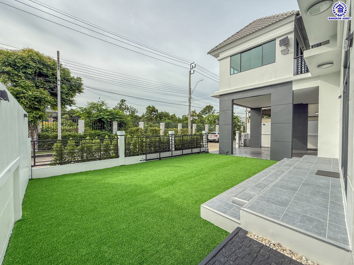 บ้านเดี่ยวมือสองนนทบุรี โครงการ เพอร์เฟคเพลส ราชพฤกษ์ รองรับทุกการใช้งาน บนเนื้อที่ 68.9 ตร.ว. พื้นที่ใช้สอย 250 ตร.ม. พร้อมฟังก์ชัน 3 ห้องนอน 3 ห้องน้ำ จอดรถได้ 2 คัน บ้านคุณภาพดี บนทำเลติดถนนราชพฤกษ์ เชื่อมต่อถนนรัตนาธิเบศร์ ใกล้รถไฟฟ้าสายสีม่วง "สถานีบางรักน้อยท่าอิฐ" จุดขึ้นทางด่วน "กาญจนาภิเษก" และเซ็นทรัล เวสต์วิลล์