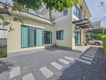 บ้านเดี่ยวมือสองกรุงเทพฯ โครงการ คาซ่าวิลล์ วงแหวน-จตุโชติ เนื้อที่ 60.50 ตร.ว. พื้นที่ใช้สอย 160 ตร.ม. ฟังก์ชัน 4 ห้องนอน 3 ห้องน้ำ 2 ที่จอดรถ แถมฟรี! 2 เครื่องปรับอากาศ, เครื่องทำน้ำอุ่น, เครื่องดูดควัน บนทำเลเชื่อมต่อถนนสายไหม, ถนนหทัยราษฎร์, ถนนลำลูกกา, ถนนสุขาภิบาล5 และใกล้จุดขึ้นทางด่วน "มอเตอร์เวย์ บางประอิน"