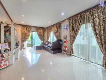 บ้านเดี่ยวมือสองปทุมธานี โครงการ สราญสิริ ติวานนท์-แจ้งวัฒนะ เนื้อที่ 58 ตร.ว. พื้นที่ใช้สอย 149 ตร.ม. ฟังก์ชัน 3 ห้องนอน 3 ห้องน้ำ 2 ที่จอดรถ บ้านเดี่ยวพร้อมอยู่ พร้อมของแถม เครื่องปรับอากาศ, เครื่องทำน้ำอุ่น ฟรี โครงการบนทำเลดี เดินทางสะดวก เชื่อมต่อถนนแจ้งวัฒนะ ถนนติวานนท์ ใกล้ห้างสรรพสินค้าโรบินสัน ศรีสมาน เซ็นทรัลแจ้งวัฒนะ