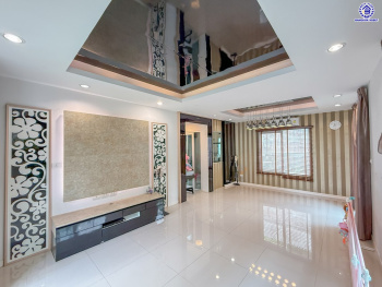 บ้านเดี่ยวมือสองนนทบุรี โครงการ ชัยพฤกษ์ ปิ่นเกล้า-กาญจนาฯ เนื้อที่ 50.50 ตร.ว. พื้นที่ใช้สอย 150 ตร.ม. ฟังก์ชัน 3 ห้องนอน 2 ห้องน้ำ 2 ที่จอดรถ พร้อมอยู่ สภาพแวดล้อมดี เดินทางสะดวก เชื่อมต่อถนนกาญจนาภิเษก, ถนนนครอินทร์, ถนนราชพฤกษ์ ใกล้รถไฟฟ้าสายสีม่วง "สถานีตลาดบางใหญ่" และจุดขึ้นทางด่วน "ศรีรัช"