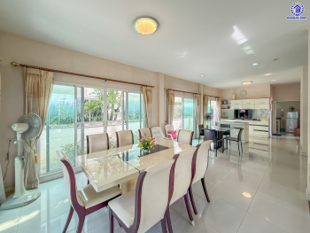 บ้านเดี่ยวมือสองนนทบุรี โครงการ บางกอกบูเลอวาร์ด ปิ่นเกล้า-สาทร หลังมุม จาก SC ASSET เนื้อที่ 77.40 ตร.ว. บนพื้นที่ใช้สอย 275 ตร.ม. ฟังก์ชัน 4 ห้องนอน 4 ห้องน้ำ จอดรถได้ 2 คัน บนทำเลใจกลางราชพฤกษ์ ใกล้ห้างเซ็นทรัล เวสวิลล์, ทางพิเศษประจิมรัถยา พร้อมเชื่อมสู่สาทร-ปิ่นเกล้า ได้อย่างรวดเร็ว