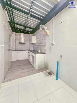 ทาวน์เฮ้าส์มือสอง โครงการ โกลเด้นทาวน์ วงศ์สว่าง-รัชดา บนเนื้อที่ 21.70 ตร.ว. พื้นที่ใช้สอย 150 ตร.ม. ฟังก์ชัน 4 ห้องนอน 3 ห้องน้ำ 2 ที่จอดรถ แถมฟรีเครื่องทำน้ำอุ่น และ เครื่องปรับอากาศ พร้อมเข้าอยู่ได้ทันที การเดินทางสะดวกสบาย ใช้เวลาเพียง 7 นาทีก็ถึงรถไฟฟ้าสายสีม่วง "สถานีแยกติวานนท์" และใกล้ทางด่วน "พระราม7"