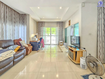 บ้านเดี่ยวมือสองนนทบุรี โครงการ ลัดดาวิลล์ ไพรเวท กาญจนาภิเษก เนื้อที่ 60.80 ตร.ว. พื้นที่ใช้สอย 220 ตร.ม. ฟังก์ชัน 4 ห้องนอน 3 ห้องน้ำ 2 ที่จอดรถ แถมฟรี! เครื่องปรับอากาศ, เครื่องทำน้ำอุ่น พร้อมเข้าอยู่ บนทำเลแห่งการเดินทาง เชื่อมต่อถนนบ้านกล้วย-ไทรน้อย, ถนนกาญจณาภิเษก ใกล้รถไฟฟ้าสายสีม่วง "สถานีคลองบางไผ่" และ ใกล้จุดขึ้นมอเตอร์เวย์ "M81 บางใหญ่-กาญจนบุรี"