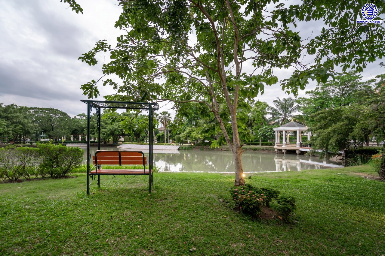 บ้านมือสองตกแต่งใหม่ โครงการ บางกอกบูเลอวาร์ด ราชพฤกษ์-พระราม5 เนื้อที่ 63.4 ตร.ว. พื้นที่ใช้สอย 229.46 ตร.ม. บนสังคมคุณภาพ SC Asset ฟังก์ชันพร้อม 3 ห้องนอน 3 ห้องน้ำ จอดรถได้ 2 คัน บนทำเลติดถนนราชพฤกษ์ ใกล้วงเวียนพระรามห้า รถไฟฟ้าสายสีม่วง "สถานีบางรักใหญ่" และทางด่วนศรีรัช