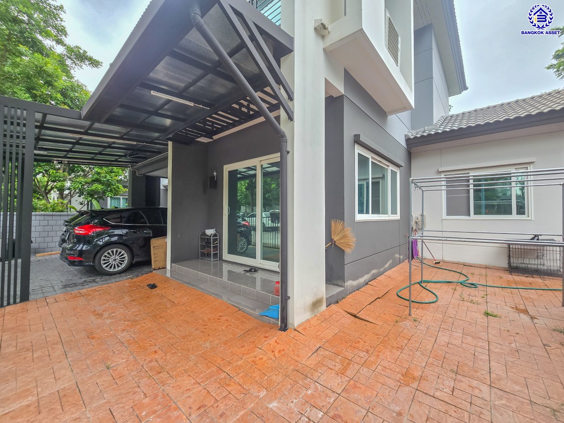 บ้านเดี่ยวมือสอง โครงการ เดอะซิตี้ บางใหญ่ เนื้อที่ 54.20 ตร.ว. พื้นที่ใช้สอย 169 ตร.ม. ฟังก์ชันจัดเต็ม 4 ห้องนอน 3 ห้องน้ำ จอดรถได้ 2 คัน บ้านพร้อมอยู่ บนทำเลเดินทางสะดวก ใกล้เซ็นทรัลเวสต์เกต และรถไฟฟ้าสายสีม่วง "สถานีคลองบางไผ่" และทางด่วน "ศรีรัช"