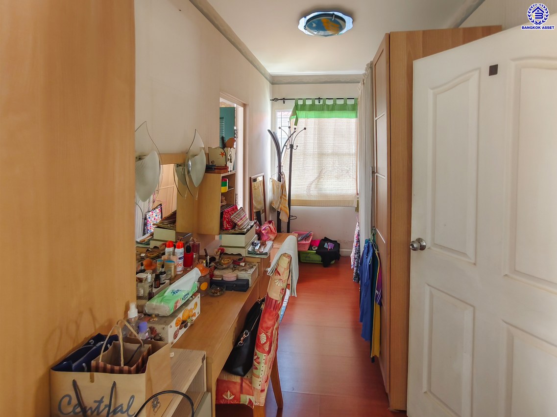 บ้านเดี่ยวมือสองนนทบุรี โครงการ ชัยพฤกษ์ บางบัวทอง หลังมุม เนื้อที่กว้างถึง 70.70 ตร.ว. พื้นที่ใช้สอย 152 ตร.ม. ฟังก์ชัน 3 ห้องนอน 3 ห้องน้ำ 2 ที่จอดรถ แถมฟรี! เครื่องทำน้ำอุ่น พร้อมเข้าอยู่ Facilities โครงการครบครัน ทำเลติดถนนบางกรวย-ไทรน้อย เชื่อมต่อถนนกาญจนาภิเษก ใกล้เซ็นทรัลเวสต์เกต และรถไฟฟ้าสายสีม่วง "สถานีบางพลู"