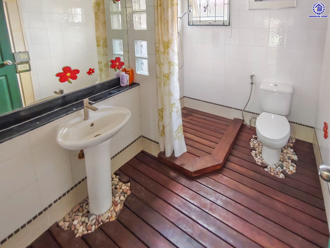 บ้านเดี่ยวมือสองนนทบุรี โครงการ ชัยพฤกษ์ บางบัวทอง หลังมุม เนื้อที่กว้างถึง 70.70 ตร.ว. พื้นที่ใช้สอย 152 ตร.ม. ฟังก์ชัน 3 ห้องนอน 3 ห้องน้ำ 2 ที่จอดรถ แถมฟรี! เครื่องทำน้ำอุ่น พร้อมเข้าอยู่ Facilities โครงการครบครัน ทำเลติดถนนบางกรวย-ไทรน้อย เชื่อมต่อถนนกาญจนาภิเษก ใกล้เซ็นทรัลเวสต์เกต และรถไฟฟ้าสายสีม่วง "สถานีบางพลู"