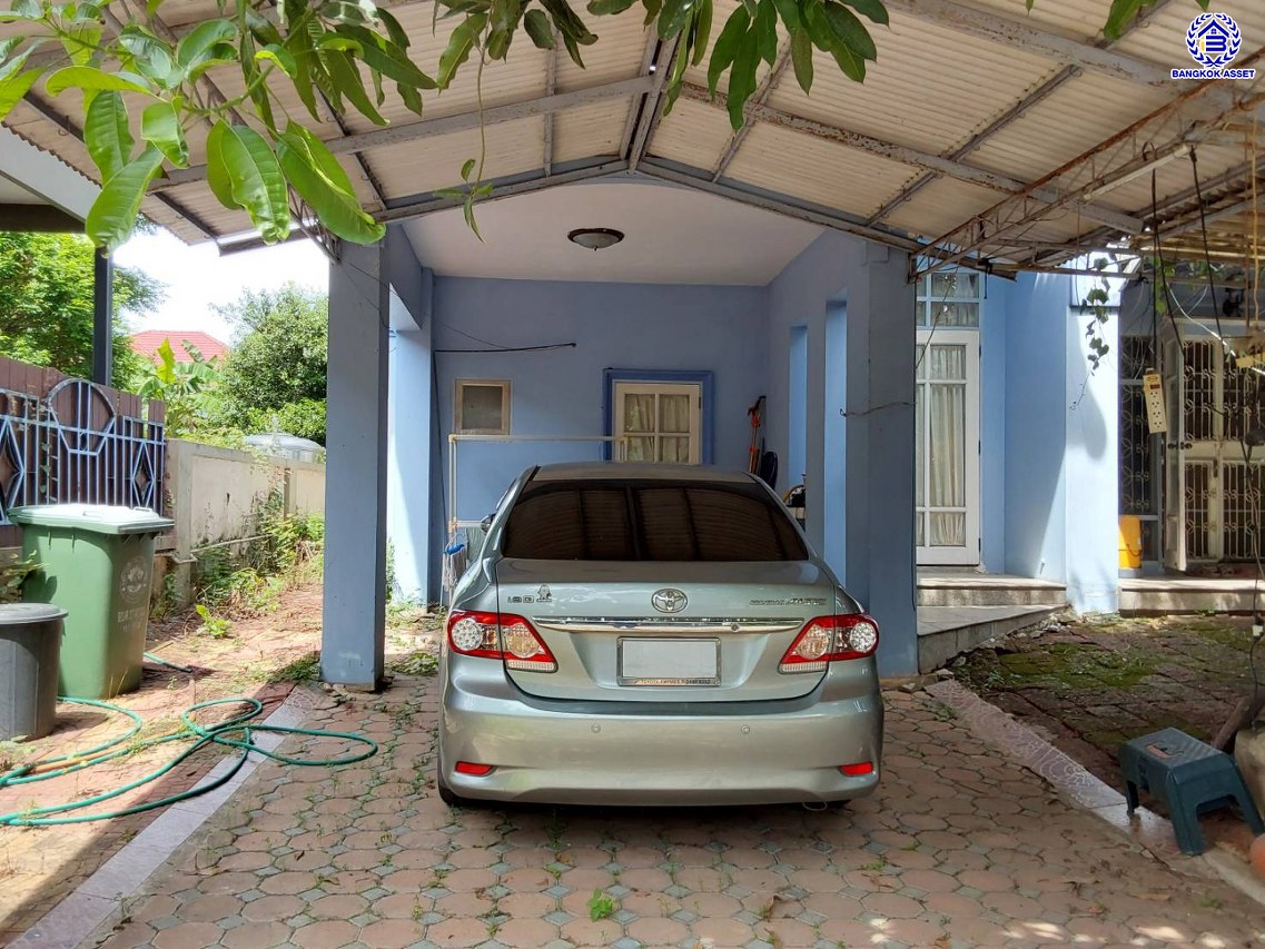 *****บ้านเดี่ยวมือสองนนทบุรี โครงการ รติรมย์1 กาญจนาภิเษก เนื้อที่ 51 ตร.ว. พื้นที่ใช้สอย 150 ตร.ม. ฟังก์ชัน 3 ห้องนอน 2 ห้องน้ำ จอดรถได้ 1 คัน แถมฟรี! เครื่องปรับอากาศ พร้อมเข้าอยู่ ส่วนกลางครบครัน บนทำเลศักยภาพ เชื่อมต่อหลายเส้นทาง ใกล้ทางด่วน "ศรีรัช" และเซ็นทรัล เวสต์วิลล์