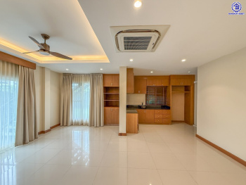 บ้านเดี่ยวมือสองนนทบุรี โครงการ คาซ่าพรีเมี่ยม ราชพฤกษ์-พระราม5 หลังมุม 3 ชั้น แบรนด์ Q.House เนื้อที่ 71.30 ตร.ว. พื้นที่ใช้สอย 350 ตร.ม. ฟังก์ชัน 4 ห้องนอน 5 ห้องน้ำ จอดรถได้ 2 คัน บ้านสวยสภาพดี บนทำเลติดถนน เชื่อมต่อทุกเส้นทาง ใกล้ตลาดเจ้าพระยา, เดอะวอล์ค, ร.ร.เตรียมอุดมศึกษาฯ เซ็นทรัลเวสต์เกต และรถไฟฟ้า "สถานีบางพลู"