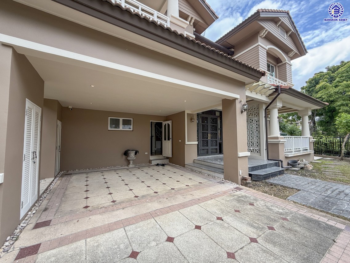 บ้านเดี่ยวมือสองนนทบุรี โครงการ มัณฑนา ราชพฤกษ์ หลังมุม เนื้อที่ 93.70 ตร.ว. พื้นที่ใช้สอย 270 ตร.ม. ฟังก์ชัน 3 ห้องนอน 3 ห้องน้ำ 2 ที่จอดรถ บนทำเลเดินทางสะดวก เชื่อมต่อ ถนนกาญจนาภิเษก, ถนนรัตนาธิเบศร์ ใกล้รถไฟฟ้าสายสีม่วง "สถานีตลาดบางใหญ่" และจุดขึ้นทางด่วน "ศรีรัช"