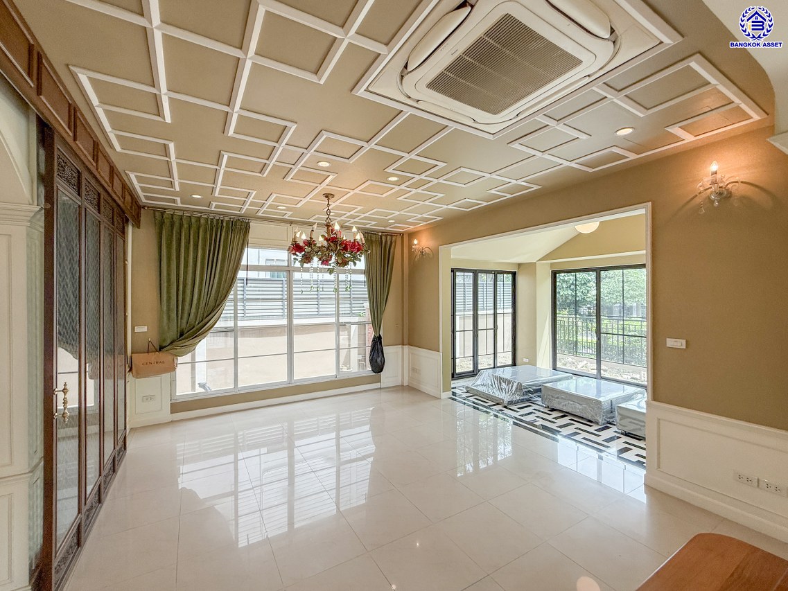 บ้านเดี่ยวมือสองนนทบุรี โครงการ มัณฑนา ราชพฤกษ์ หลังมุม เนื้อที่ 93.70 ตร.ว. พื้นที่ใช้สอย 270 ตร.ม. ฟังก์ชัน 3 ห้องนอน 3 ห้องน้ำ 2 ที่จอดรถ บนทำเลเดินทางสะดวก เชื่อมต่อ ถนนกาญจนาภิเษก, ถนนรัตนาธิเบศร์ ใกล้รถไฟฟ้าสายสีม่วง "สถานีตลาดบางใหญ่" และจุดขึ้นทางด่วน "ศรีรัช"