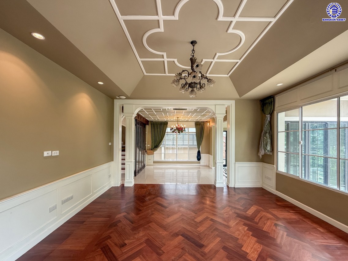 บ้านเดี่ยวมือสองนนทบุรี โครงการ มัณฑนา ราชพฤกษ์ หลังมุม เนื้อที่ 93.70 ตร.ว. พื้นที่ใช้สอย 270 ตร.ม. ฟังก์ชัน 3 ห้องนอน 3 ห้องน้ำ 2 ที่จอดรถ บนทำเลเดินทางสะดวก เชื่อมต่อ ถนนกาญจนาภิเษก, ถนนรัตนาธิเบศร์ ใกล้รถไฟฟ้าสายสีม่วง "สถานีตลาดบางใหญ่" และจุดขึ้นทางด่วน "ศรีรัช"