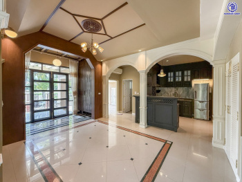 บ้านเดี่ยวมือสองนนทบุรี โครงการ มัณฑนา ราชพฤกษ์ หลังมุม เนื้อที่ 93.70 ตร.ว. พื้นที่ใช้สอย 270 ตร.ม. ฟังก์ชัน 3 ห้องนอน 3 ห้องน้ำ 2 ที่จอดรถ บนทำเลเดินทางสะดวก เชื่อมต่อ ถนนกาญจนาภิเษก, ถนนรัตนาธิเบศร์ ใกล้รถไฟฟ้าสายสีม่วง "สถานีตลาดบางใหญ่" และจุดขึ้นทางด่วน "ศรีรัช"