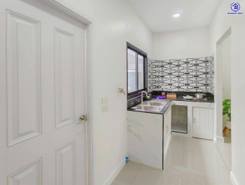 ทาวน์เฮ้าส์มือสอง โครงการ มิตรประชา ติวานนท์ เนื้อที่ 25 ตร.ว. พื้นที่ใช้สอย 110 ตร.ม. ฟังก์ชัน 3 ห้องนอน 3 ห้องน้ำ 2 ที่จอดรถ แถมฟรี! เครื่องปรับอากาศ เครื่องทำน้ำอุ่น บ้านสภาพสวย แต่งใหม่ทั้งหลัง ตั้งบนทำเลดี เชื่อมต่อถนนติวานนท์ ถนนศรีสมาน ถนนเลี่ยงเมือง-ปากเกร็ด ถนนสรงประภา และจุดขึ้นทางด่วน "ศรีรัช" จองเลย!