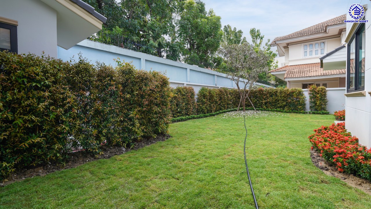 บ้านมือสองตกแต่งใหม่ โครงการ โชคชัยปัญจทรัพย์44 ปิ่นเกล้า-บรมราชชนนี หลังมุม หน้าบ้านไม่ชนใคร พื้นที่เยอะ เนื้อที่กว่า 80 ตร.ว. พื้นที่ใช้สอย 218.61 ตร.ม. ฟังก์ชัน 3 ห้องนอน 3 ห้องน้ำ จอดรถได้ 2 คัน พื้นที่รอบบ้านกว้างขวาง ตอบโจทย์ทุกการเดินทาง บนทำเลศักยภาพ ติดถนนบรมราชชนนี เชื่อมต่อทางคู่ขนานลอยฟ้า ใกล้ ม.มหิดล และเซ็นทรัลศาลายา