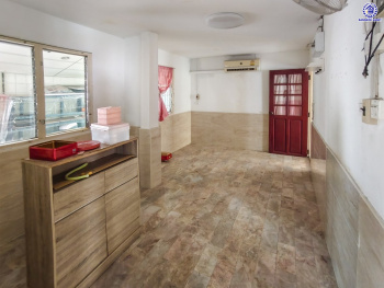 บ้านเดี่ยวมือสองนนทบุรี โครงการ ชลลดา บางบัวทอง เนื้อที่ 130 ตร.ว. พื้นที่ใช้สอย 140 ตร.ม. ฟังก์ชัน 4 ห้องนอน 2 ห้องน้ำ จอดรถได้ 3 คัน บนทำเลคุณภาพ เชื่อมต่อถนนบางกรวย-ไทรน้อย, ถนนรัตนาธิเบศร์ ใกล้เซ็นทรัลเวสต์เกต และรถไฟฟ้าสายสีม่วง "สถานีบางพลู"