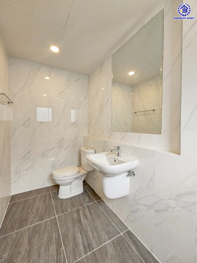 บ้านเดี่ยวมือสองนนทบุรี โครงการ เซนโทร ชัยพฤกษ์-แจ้งวัฒนะ3 หลังมุม จากแบรนด์ AP Thai เนื้อที่ 67.90 ตร.ว. พื้นที่ใช้สอย 289 ตร.ม. ฟังก์ชัน 4 ห้องนอน 4 ห้องน้ำ 3 ที่จอดรถ ใกล้แหล่งอำนวยความสะดวก บนทำเล เชื่อมต่อถนนสะพานนนทบุรี-บางบัวทอง ถนนชัยพฤกษ์ ถนนราชพฤกษ์ ใกล้จุดขึ้นทางด่วน "แจ้งวัฒนะ"