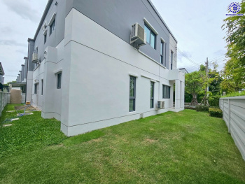 บ้านเดี่ยวมือสองนนทบุรี โครงการ เซนโทร ชัยพฤกษ์-แจ้งวัฒนะ3 หลังมุม จากแบรนด์ AP Thai เนื้อที่ 67.90 ตร.ว. พื้นที่ใช้สอย 289 ตร.ม. ฟังก์ชัน 4 ห้องนอน 4 ห้องน้ำ 3 ที่จอดรถ ใกล้แหล่งอำนวยความสะดวก บนทำเล เชื่อมต่อถนนสะพานนนทบุรี-บางบัวทอง ถนนชัยพฤกษ์ ถนนราชพฤกษ์ ใกล้จุดขึ้นทางด่วน "แจ้งวัฒนะ"