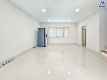 บ้านเดี่ยวมือสองนนทบุรี โครงการ เซนโทร ชัยพฤกษ์-แจ้งวัฒนะ3 หลังมุม จากแบรนด์ AP Thai เนื้อที่ 67.90 ตร.ว. พื้นที่ใช้สอย 289 ตร.ม. ฟังก์ชัน 4 ห้องนอน 4 ห้องน้ำ 3 ที่จอดรถ ใกล้แหล่งอำนวยความสะดวก บนทำเล เชื่อมต่อถนนสะพานนนทบุรี-บางบัวทอง ถนนชัยพฤกษ์ ถนนราชพฤกษ์ ใกล้จุดขึ้นทางด่วน "แจ้งวัฒนะ"