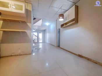 ทาวน์เฮ้าส์มือสองนนทบุรี โครงการ บุศรินทร์ บางบัวทอง เนื้อที่ 18 ตร.ว. พื้นที่ใช้สอย 135 ตร.ม. ฟังก์ชัน 2 ห้องนอน 2 ห้องน้ำ 1 ที่จอดรถ แถมฟรี! เครื่องปรับอากาศ, เครื่องทำน้ำอุ่น ทำเลดี เชื่อมต่อหลายเส้นทาง ถ.กาญจนาภิเษก, ถ.รัตนาธิเบศร์, ถ.บางกรวย-ไทรน้อย และใกล้เซ็นทรัลเวสต์เกต และรถไฟฟ้าสายสีม่วง "สถานีบางพลู"