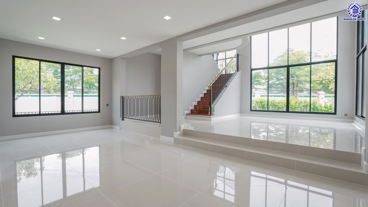 บ้านมือสองตกแต่งใหม่ โครงการ ลดาวัลย์ เลคโคโลเนียล กาญจนาภิเษก เนื้อที่ 116.3 ตร.ว. สไตล์  Modern Classic บรรยากาศ Private ใกล้สวนส่วนกลาง ฟังก์ชันจัดเต็ม 4 ห้องนอน 4 ห้องน้ำ 1 ห้องแม่บ้าน จอดรถได้ถึง 3 คัน บนพื้นที่ใช้สอยกว่า 362.11 ตร.ม. ทำเลติดถนนกาญจนาภิเษก เชื่อมต่อถนนพระราม2 และถนนเอกชัย ใกล้เซ็นทรัลพระราม2 และเดอะมอลล์บางแค