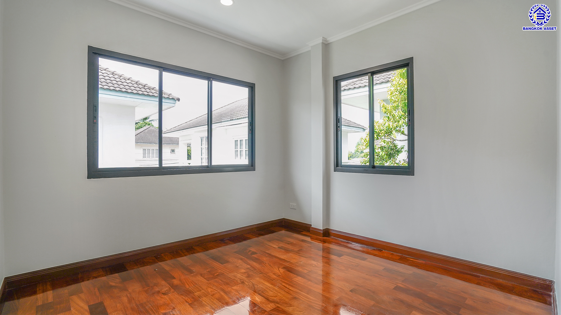 บ้านมือสองตกแต่งใหม่ โครงการ ชัยพฤกษ์ บางบัวทอง เนื้อที่ 55.3 ตร.ว. พื้นที่ใช้สอย 178.76 ตร.ม. ฟังก์ชัน 3 ห้องนอน 2 ห้องน้ำ จอดรถได้ 2 คัน พร้อม Facilities โครงการครบครัน ทำเลติดถนนบางกรวย-ไทรน้อย เชื่อมต่อถนนกาญจนาภิเษก ใกล้เซ็นทรัลเวสต์เกต และรถไฟฟ้าสายสีม่วง "สถานีบางพลู"...