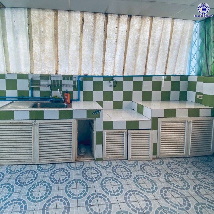 บ้านเดี่ยวมือสอง โครงการ ชัยพฤกษ์ บางแวก เนื้อที่ 83.10 ตร.ว. พื้นที่ใช้สอย 120 ตร.ม. ฟังก์ชัน 5 ห้องนอน 3 ห้องน้ำ จอดรถได้ 5 คัน พร้อมของแถมอีกหลายรายการ บนทำเลศักยภาพเชื่อมต่อหลายเส้นทางทั้ง ถนนบางแวก ถนนจรัญสนิทวงศ์ ถนนเพชรเกษม ใกล้เซ็นทรัลปิ่นเกล้า และจุดขึ้นทางด่วน "กาญจนาภิเษก"